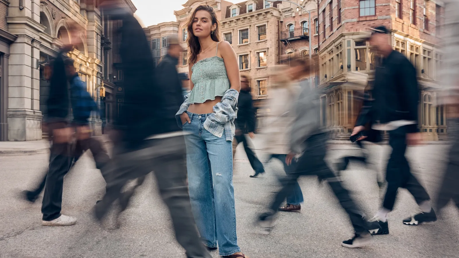 American_Eagle_BTS_2026_Women_s_Low_Rise_Hero_3 American_Eagle_BTS_2026_Women_s_Low_Rise_Hero_3